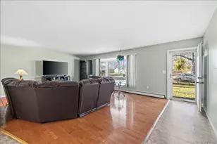 112 King St, Bay Shore, NY 11706 - Photo 7