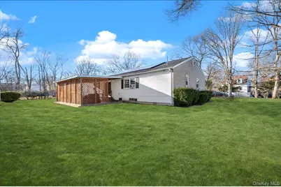 112 King Street, Bay Shore, NY 11706 - Photo 21