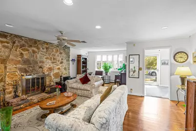 23 Nassau Road, Great Neck, NY 11021 - Photo 3