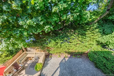 23 Nassau Road, Great Neck, NY 11021 - Photo 29