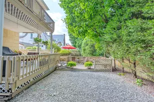 23 Nassau Rd, Great Neck, NY 11021 - Photo 35