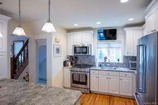 23 Nassau Rd, Great Neck, NY 11021 - Photo 7