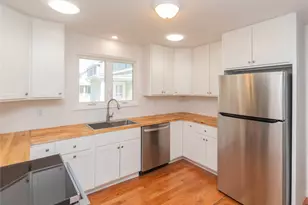 325 Hooker Ave, Poughkeepsie, NY 12603 - Photo 13