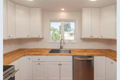 325 Hooker Avenue, Poughkeepsie, NY 12603 - Photo 15