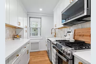 1 Washington Square Washington Square #1D, Larchmont, NY 10538 - Photo 13