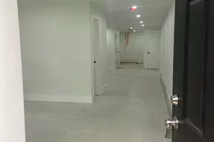 121-11 195th St, Saint Albans, NY 11413 - Photo 7