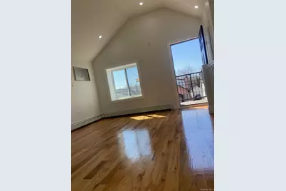 121-11 195th Street, Saint Albans, NY 11413 - Photo 3