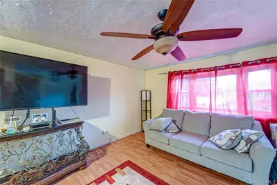 20 Lupidia Street, Amityville, NY 11701 - Photo 5