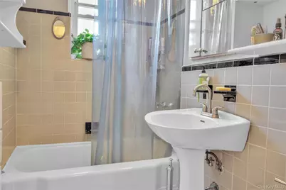 3540 75th Street #5B, Jackson Heights, NY 11372 - Photo 9