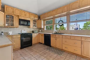 91 Ocean Ave, Bay Shore, NY 11706 - Photo 3