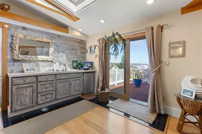 91 Ocean Avenue, Bay Shore, NY 11706 - Photo 9