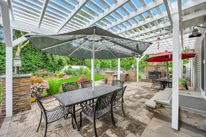 4 Vera Court, Centereach, NY 11720 - Photo 11