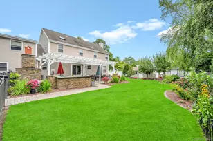 4 Vera Ct, Centereach, NY 11720 - Photo 15