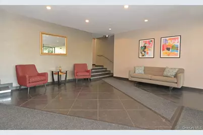 2 Birchwood Court #1O, Mineola, NY 11501 - Photo 7