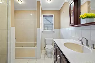 304 Unqua Rd, Massapequa, NY 11758 - Photo 15