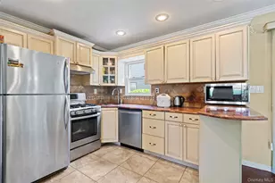 304 Unqua Rd, Massapequa, NY 11758 - Photo 9