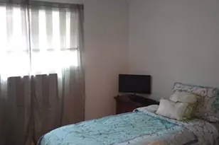 81-05 149th Ave, Howard Beach, NY 11414 - Photo 9