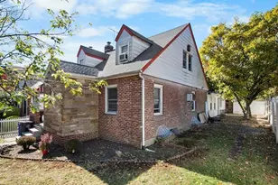 46-04 195th St, Flushing, NY 11358 - Photo 13