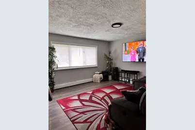 55 31st Street S, Wyandanch, NY 11798 - Photo 3