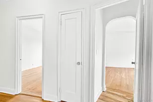 190 E Mosholu Pkwy S, Bronx, NY 10458 - Photo 33