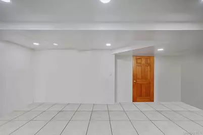 107 E 9th Street, Huntington Station, NY 11746 - Photo 23