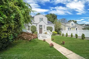 107 E 9th St, Huntington Station, NY 11746 - Photo 3