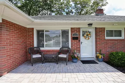 1057 Thompson Drive, Bay Shore, NY 11706 - Photo 3