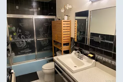 7802 151st Avenue, Howard Beach, NY 11414 - Photo 13