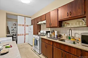 515 E 26th St, Brooklyn, NY 11210 - Photo 19