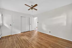 4 King St, Glenwood Landing, NY 11547 - Photo 15