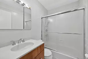 4 King St, Glenwood Landing, NY 11547 - Photo 21