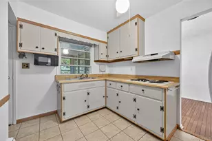 4 King St, Glenwood Landing, NY 11547 - Photo 11