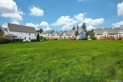 52 Fairlawn Drive, Central Islip, NY 11722 - Photo 29