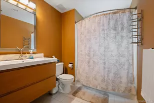 52 Fairlawn Dr, Central Islip, NY 11722 - Photo 17