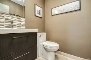 52 Fairlawn Dr, Central Islip, NY 11722 - Photo 7