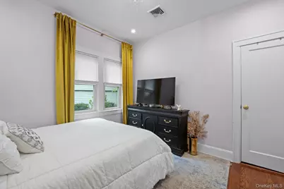 29 W Henrietta Avenue, Oceanside, NY 11572 - Photo 41