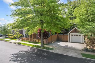 29 W Henrietta Ave, Oceanside, NY 11572 - Photo 5