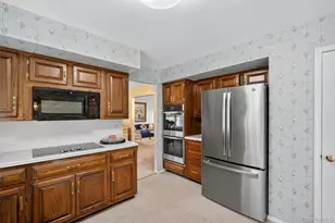 27 Orchard Hill Rd, Katonah, NY 10536 - Photo 11