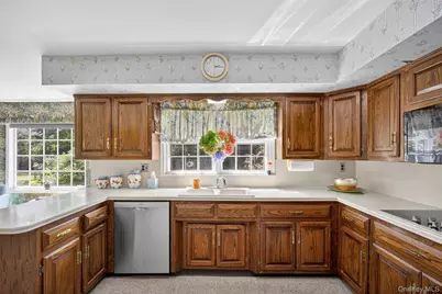 27 Orchard Hill Road, Katonah, NY 10536 - Photo 9