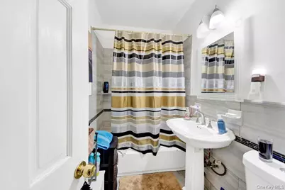 4122 Wickham Avenue, Bronx, NY 10466 - Photo 5