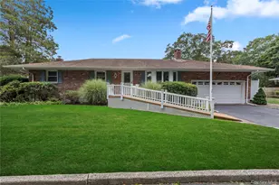 18 Sterling Pl, Sayville, NY 11782 - Photo 5