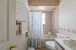 18 Sterling Pl, Sayville, NY 11782 - Photo 15