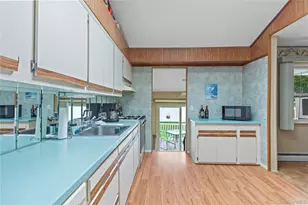 18 Sterling Pl, Sayville, NY 11782 - Photo 13