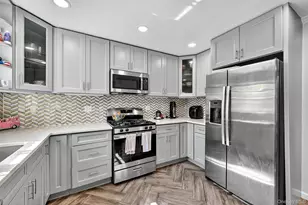 356 N Broadway, Yonkers, NY 10701 - Photo 9