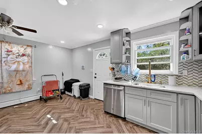 356 N Broadway, Yonkers, NY 10701 - Photo 11