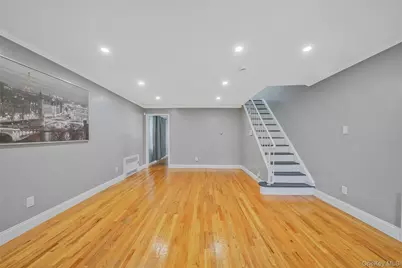 76 Cambridge Street, Valley Stream, NY 11581 - Photo 9