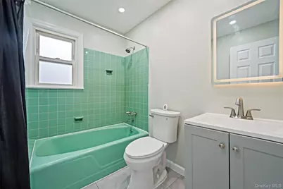 76 Cambridge Street, Valley Stream, NY 11581 - Photo 23