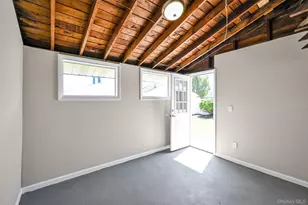 77 Autumn Ln, Hicksville, NY 11801 - Photo 17