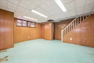 141-29 70th Rd, Kew Gardens, NY 11367 - Photo 25