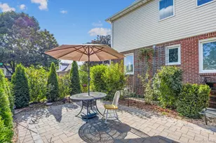 18 Rose Ln, New Hyde Park, NY 11040 - Photo 25